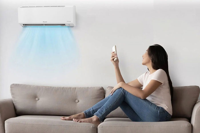 Máy lạnh Daikin Inverter 1.5 HP FTKB35ZVMV