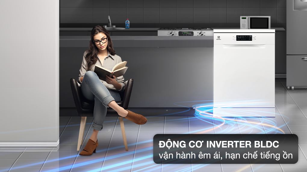 Máy rửa chén Inverter Electrolux 13 bộ ESA47200SW